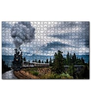 Cakapuzzle Kıvrılarak İlerleyen Kara Tren ve Dumanı  Puzzle Yapboz MDF (Ahşap) (255 Parça)