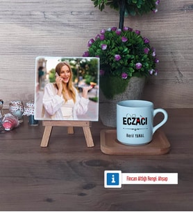 Eczacı Fotoğraflı Dekoratif Taş, Ahşap Altlıklı Türk Kahvesi Fincanı Hediye (Model 1)