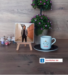 Erkek Türk Dili ve Edebiyatı Öğretmenine Hediye Fotoğraflı Dekoratif Taş, Ahşap Altlıklı Türk Kahvesi Fincanı Hediye (Model 7)