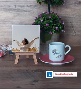 İsme Özel Doğum Günü Hediyesi Fotoğraflı Dekoratif Taş, Ahşap Altlıklı Türk Kahvesi Fincanı Hediye (Model 6)