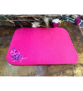 40X30 CM 1 ADET  NAKIŞ İŞLEME ÇİÇEKLİ KALIN KEÇE AMERİKAN SERVİS (Pembe)