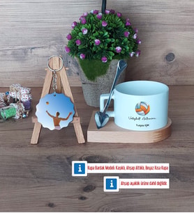 Voleybol Antrenörü Kupa Bardak Beyaz ve Fotoğraflı Ahşap Anahtarlık Hediye (Model 8)