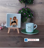 Motto Yeni Bir Ben Fotoğraflı Dekoratif Taş, Ahşap Altlıklı Türk Kahvesi Fincanı Hediye (Model 9)