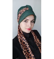 Kadın Tesettür Leopar Atkı Bone (Zümrüt Yeşili)