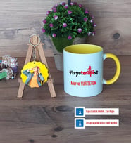 Fizyoterapist Kupa Bardak Beyaz ve Fotoğraflı Ahşap Anahtarlık Hediye Fizyoterapistler Günü Hediyesi (Model 7)