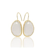 Kadir Jewellery 22 Ayar Altın Kaplama Fosil Taşlı Küpe -El İşçiliği Ve Hipoalerjenik Küpe (Beyaz)