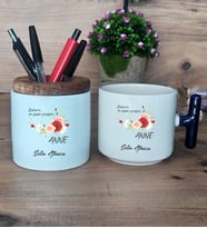 Bahar Çiçeği Anne Hediye Sepeti Kupa Bardak T Kulplu, Kalemlik Hediyeleri Anneye Doğum Günü Anneler Günü Hediyesi (Model 2)