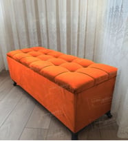 Çizgi Kapitoneli Sandıklı Puf 90 cm Siyah Ayak (Turuncu)