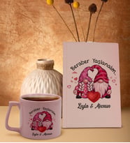 BK Gift Kişiye Özel Sevgili İsimli Pembe Sert Kapaklı Defter ve Middle Kupa Seti, Arkadaşa Hediye, Yeni İş Hediyesi, Doğum Günü Hediyesi (Model 3)