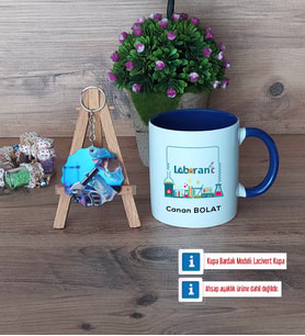 Laborant Kupa Bardak Beyaz ve Fotoğraflı Ahşap Anahtarlık Hediye (Model 3)
