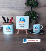 Uluslararası İlişkiler Uzmanı Hediye Seti Dekoratif Taş, Kalemlik, Ahşap Altlıklı Türk Kahvesi Fincanı Hediye (Model 7)
