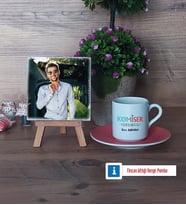 Komiser Yardımcısı Fotoğraflı Dekoratif Taş, Ahşap Altlıklı Türk Kahvesi Fincanı Hediye (Model 6)