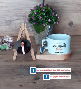 Din Kültürü Öğretmeni Kupa Bardak Beyaz ve Fotoğraflı Ahşap Anahtarlık Hediye (Model 8)
