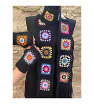 TASARIM MOTİFLİ ETNİK BOHEM ATKI VE PARMAKSIZ ELDİVEN SET TAKIM (Siyah)