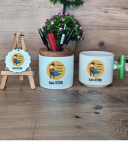 Kadın Öğretmene Hediye Hediye Sepeti Kupa Bardak T Kulplu, Kalemlik ve Anahtarlık Öğretmenler Günü Hediyesi (Model 8)
