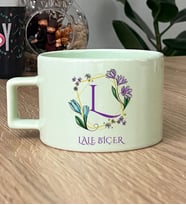 Kişiye Özel Çiçekli L Harfli Hediye Pastel Fincan İsim Soyisim Yazılı (Yeşil)