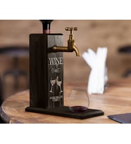 BK Gift Kişiye Özel Kabartma İsimli Musluklu Siyah(Ebony) Ahşap Şarap Standı, Şarap Çeşmesi, Doğum Günü Hediyesi, Ev Hediyesi, İçecek Dispenseri (Model 5)