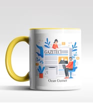 Kişiye Özel Gazateci Tasarımlı Siyah Kupa (Beyaz-Sarı)