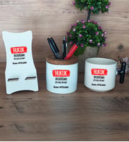  Hukuk Okuduğumu Söylemiş Miydim  Hediye Sepeti Kupa Bardak T Kulplu, Kalemlik ve Ahşap Telefon Standı Hukuk Öğrencisine Hediye (Model 6)