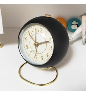 Retro Quartz Sessiz Ve Işıklı Masa Saati (Siyah)