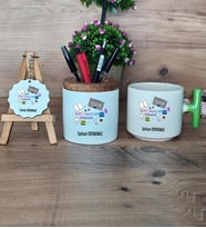 Web Tasarım Uzmanı Hediye Sepeti Kupa Bardak T Kulplu, Kalemlik ve Anahtarlık Web Tasarım Uzmanına Hediye (Model 8)
