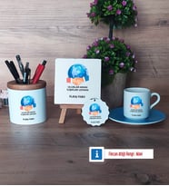 Uluslararası İlişkiler Uzmanı Hediye Seti Dekoratif Taş, Kalemlik, Ahşap Altlıklı Türk Kahvesi Fincanı, Ahşap Anahtarlık Hediye (Model 5)