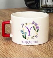 Kişiye Özel Çiçekli Y Harfli Hediye Lüks Fincan İsim Soyisim Yazılı (Kırmızı)