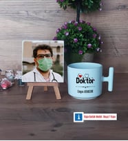 Doktor Fotoğraflı Dekoratif Taş, Kupa Bardak Beyaz Hediye Tıp Bayramı Hediyesi Doktora Hediye (Model 12)