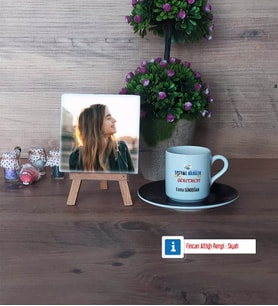 Sosyal Bilgiler Öğretmeni Fotoğraflı Dekoratif Taş, Ahşap Altlıklı Türk Kahvesi Fincanı Hediye Öğretmenler Günü Hediyesi (Model 7)