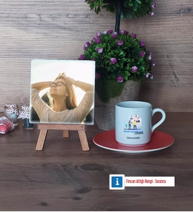 İnsan Kaynakları Uzmanı Fotoğraflı Dekoratif Taş, Ahşap Altlıklı Türk Kahvesi Fincanı Hediye (Model 8)