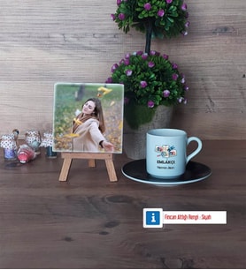 Emlakçı Fotoğraflı Dekoratif Taş, Ahşap Altlıklı Türk Kahvesi Fincanı Hediye (Model 7)