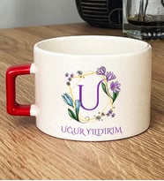 Kişiye Özel Çiçekli U Harfli Hediye Lüks Fincan İsim Soyisim Yazılı (Kırmızı)