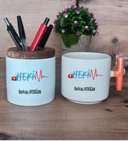Hekim Hediye Sepeti Kupa Bardak T Kulplu, Kalemlik Hediyeleri Doktora Tıp Bayramı Hediyesi (Model 7)