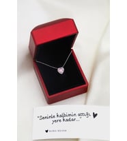 Elika Silver Kadın Işıklı Kutuda Pırlanta Montürlü Kalp Model 925 Ayar Gümüş Kolye (Pembe)
