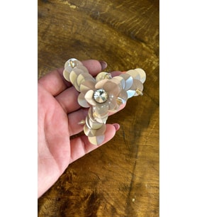 ZİRKON TAŞLI PUL PAYETLİ ÇİÇEK ARMA DİKİŞ APLİKE 8X8 CM (Krem)