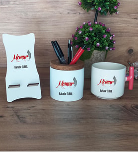 Memur Hediye Sepeti Kupa Bardak T Kulplu, Kalemlik ve Ahşap Telefon Standı Memura Hediye (Model 4)