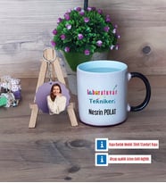 Laboratuvar Teknikeri Kupa Bardak Beyaz ve Fotoğraflı Ahşap Anahtarlık Hediye (Model 9)