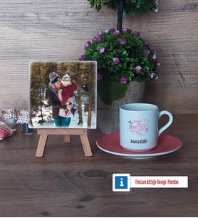 Anneler Günü Hediyesi Fotoğraflı Dekoratif Taş, Ahşap Altlıklı Türk Kahvesi Fincanı Hediye (Model 6)
