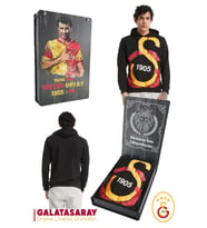 Galatasaray Orijinal Lisanslı Büyük Logo Kapüşonlu Erkek Sweat Kişiye Özel Hediyelik Ahşap Kutulu (Siyah-Kırmızı)