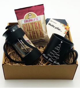 Mutlu Yıllar Temalı Siyah Kupa & Siyah Cam French Press & Colombian Filtre Kahve Hediye Seti (Model 1)