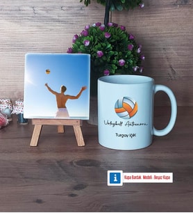 Voleybol Antrenörü Fotoğraflı Dekoratif Taş, Kupa Bardak Beyaz Hediye (Model 1)