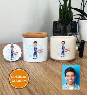 Kişiye Özel Karikatürlü Hemşire Hediye Seti T Kupa, Kalemlik, Anahtarlık Erkek Hemşireye Tıp Bayramı Hediyesi (Siyah)