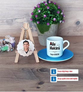Aile Hekimi Türk Kahvesi Fincanı Ahşap Altlıklı ve Fotoğraflı Ahşap Anahtarlık Hediye (Model 5)