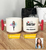 Kişiye Özel Karikatürlü Doktor Hediye T Kupa Bardak Kadın Doktora Hediye Tıp Bayramı Hediyesi (Pembe)