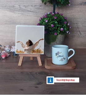 İsme Özel Doğum Günü Hediyesi Fotoğraflı Dekoratif Taş, Ahşap Altlıklı Türk Kahvesi Fincanı Hediye (Model 1)