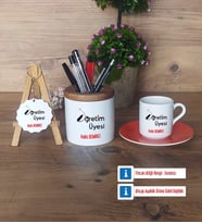 Öğretim Üyesi Hediye Sepeti Kalemlik, Türk Kahvesi Fincanı Kırmızı, Ahşap Anahtarlık Hediye Öğretmenler Günü Hediyesi (Model 6)
