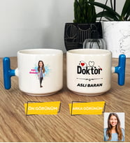 Kişiye Özel Karikatürlü Doktor Hediye T Kupa Bardak Kadın Doktora Hediye Tıp Bayramı Hediyesi (Mavi)