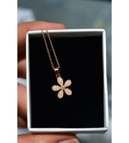 Papatya Silver 925 Ayar Gümüş Ay Taşı Yasemin Çiçeği Kolye (Rose)