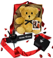 Sevgililer Günü Kişiye Özel Fotoğraf Kutusu&Kolyeli Sevimli Teddy  Ayıcık & Kişiselleştirilmiş Masaüstü Ahşap Kalemlik (Model 2)