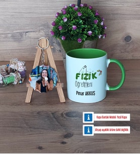 Fizik Öğretmeni Kupa Bardak Beyaz ve Fotoğraflı Ahşap Anahtarlık Hediye Öğretmenler Günü Hediyesi (Model 14)